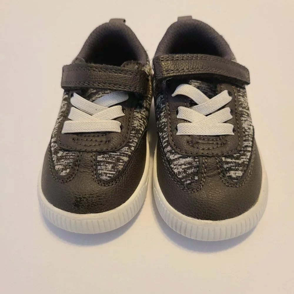 CARTER'S BOY'S ''GUSTAVE'' SLIP ON ONE STRAP CASUAL COMFY SNEAKER SZ 5 MEDIUM